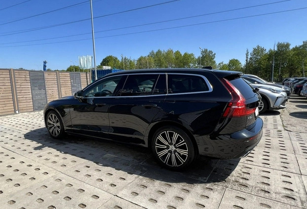 Volvo V60 cena 99700 przebieg: 175331, rok produkcji 2019 z Rawa Mazowiecka małe 781